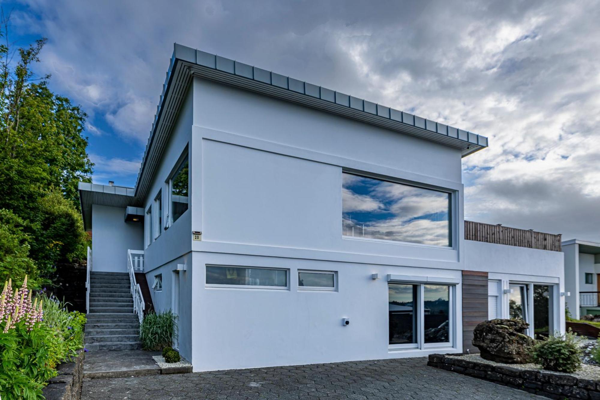 Iceland Sjf Villa, Hot Tub & Outdoor Sauna Amazing Mountains And City View Over Reykjavík Dış mekan fotoğraf